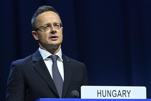 Сийярто: Венгрия и Катар считают, что Москва и Киев должны начать переговоры 