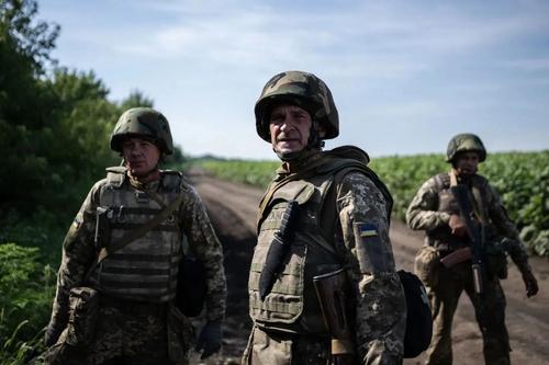 BBC: Украина с трудом закрывает потребность в солдатах, добровольцев не хватает