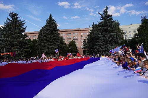 В Челябинске отметили День Государственного флага РФ