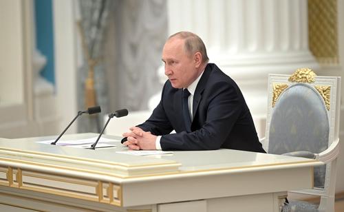 Путин заявил, что некоторые политики оправдывают неонацизм