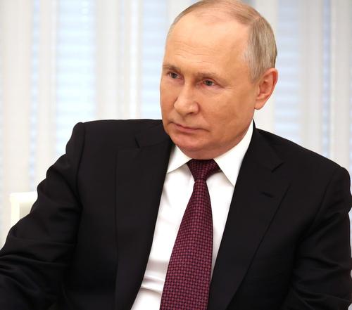 Владимир Путин выразил соболезнования родным и близким режиссера Глеба Панфилова