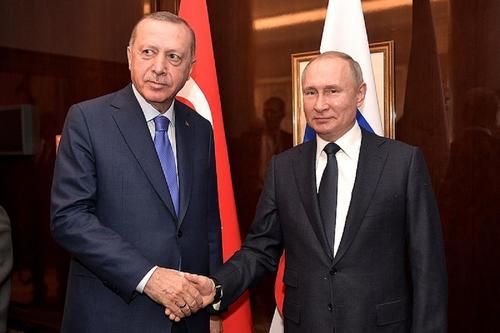 ТАСС: Эрдоган намерен обсудить зерновую сделку в Сочи 