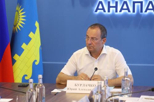 Председатель ЗСК провёл приём граждан в Анапе