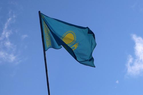 В Казахстан впервые прибыл президент Албании