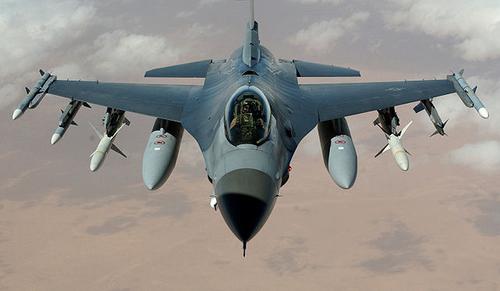 Пентагон обозначил сроки обучения лётчиков ВСУ пилотированию F-16 в США