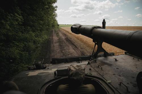 Журналист Бланкеншип: оружие Запада не помогает Украине в конфликте