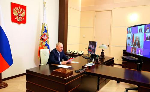 Путин предложил Совбезу обсудить развитие отношений РФ с союзниками и соседями