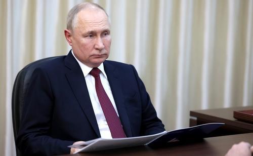 Путин: отношения России и Белоруссии развиваются стабильно и надежно