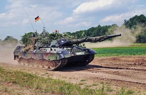 Польша отремонтировала первые танки Leopard для Украины