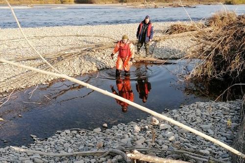 Спасатели продолжают искать пропавшего рыбака в Хабаровском крае