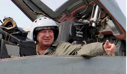 Ушел из жизни летчик-испытатель Герой России Александр Крутов