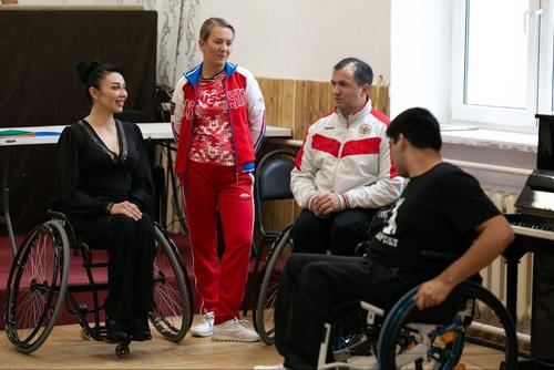В Краснодаре прошел мастер-класс по обучению спортивным танцам на колясках