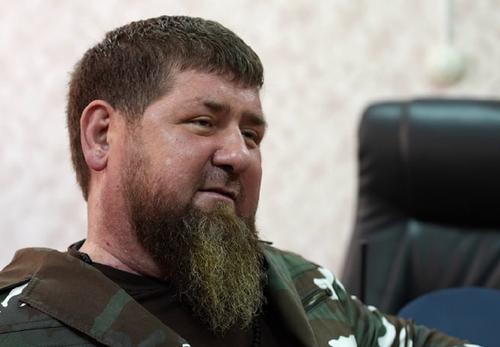 Кадыров опубликовал видео встречи с поджигателем Корана, назвав его шайтаном