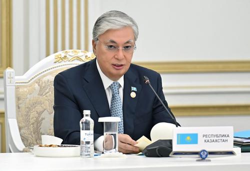 Токаев заявил, что продолжит политику усиления статуса казахского языка