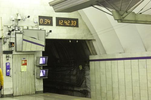 В Петербурге появилась женщина-машинистка электропоезда в метро