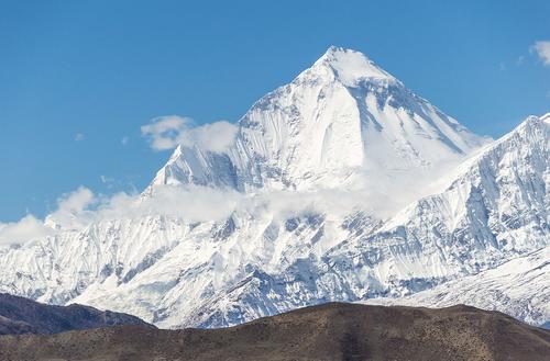 Чемпионка по альпинизму Оленева сорвалась в расщелину в Гималаях с высоты 6680 м