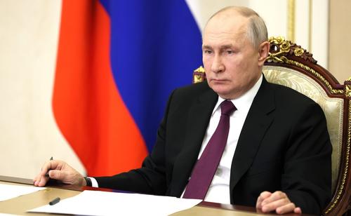 Путин: войска России улучшают свое положение почти на всей линии соприкосновения