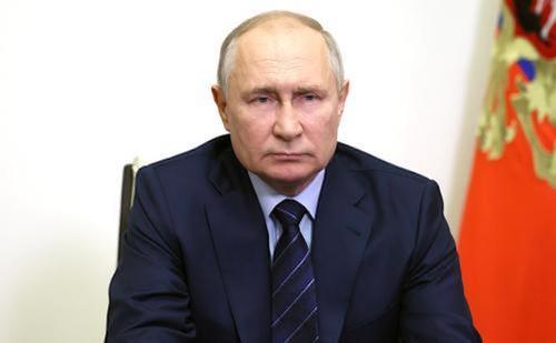 Путин выразил соболезнования в связи со смертью композитора Гладкова
