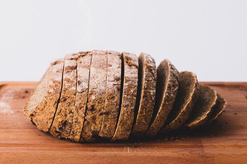 Диетолог Филиппова: при покупке хлеба важно смотреть на его состав