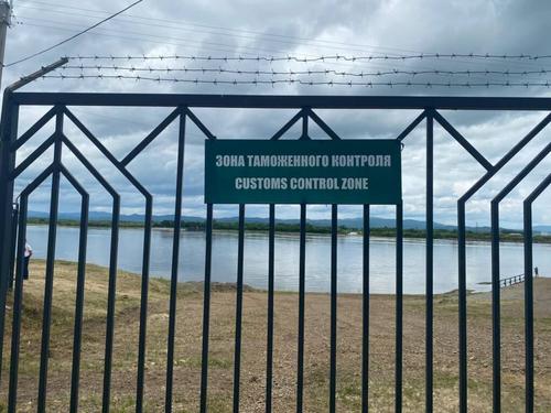 На границе с Китаем в Хабаровском крае задержали груз радиоактивного циркония