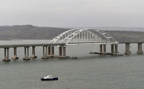 Представитель ВМС Украины Плетенчук пригрозил уничтожить Крымский мост