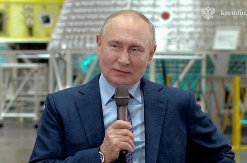Путин заявил, что Россия продолжит лунную программу, несмотря на ЧП с «Луной-25»
