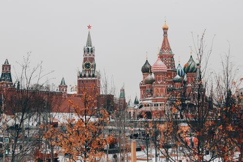 Песков: Кремль намерен общаться со всеми сторонами конфликта на Ближнем Востоке