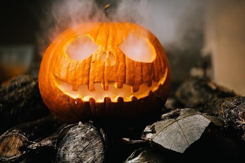 Всеобщий праздник: как наши предки отмечали Хэллоуин