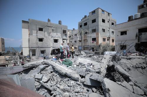 Минздрав Газы: под завалами в анклаве остаются больше тысячи детей