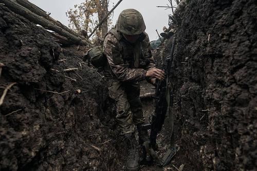 Экс-морпех Берлетик: ВСУ безуспешно пытаются прорвать российскую линию обороны