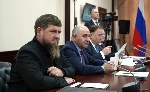 Рамзан Кадыров призвал молодежь Дагестана не превращаться в неразумную толпу