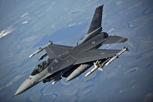 Украина получила первые истребители F-16