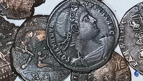 Десятки тысяч древних бронзовых монет, датируемых IV веком, обнаружены в Италии