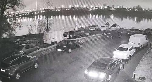 В Неве затонуло авто с девушкой в салоне