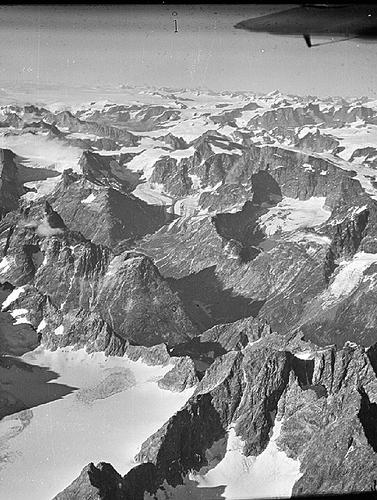 Скорость отступления ледников в Гренландии удвоилась за последние 20 лет