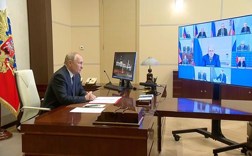 Путин провел оперативное совещание Совбеза по мерам информационной безопасности
