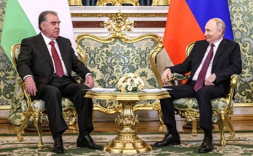 В Москве проходят переговоры Путина с президентом Таджикистана Рахмоном