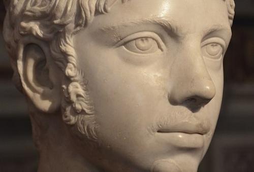 В Англии музей решил рассказывать о римском императоре как о трансженщине