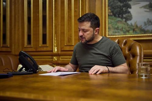 Экс-разведчик Риттер: Украина подпишет не мирное соглашение с РФ, а капитуляцию