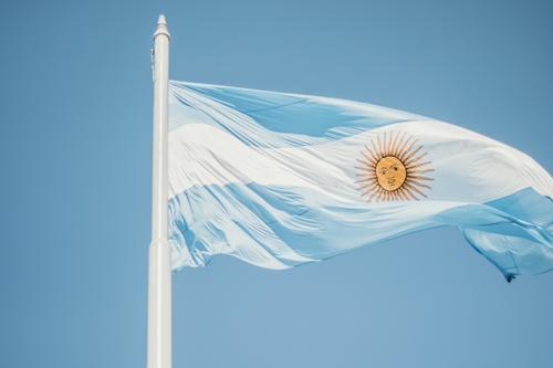 Мондино: Аргентина не намерена разрывать отношения с Китаем, Бразилией и РФ