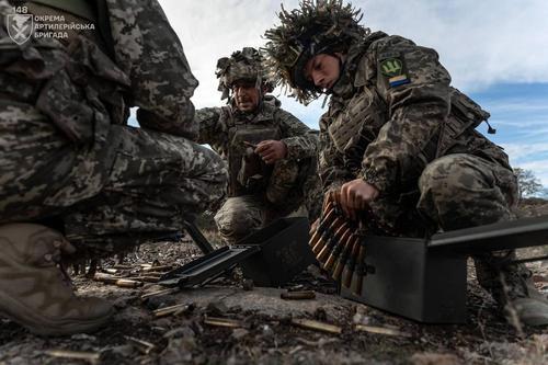 ВСУ сбросили боеприпас с беспилотника по территории Донецка