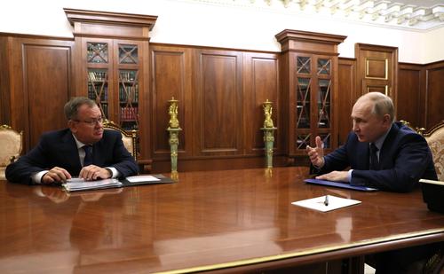 Владимир Путин с главой ВТБ Андреем Костиным на встрече обсудил судостроение