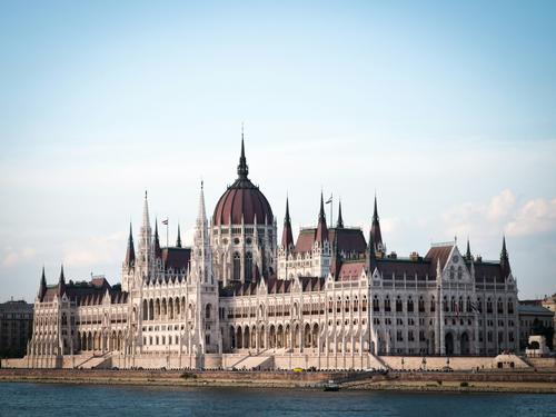 Сийярто: Венгрия против ряда предложений по 12 пакету антироссийских санкций 