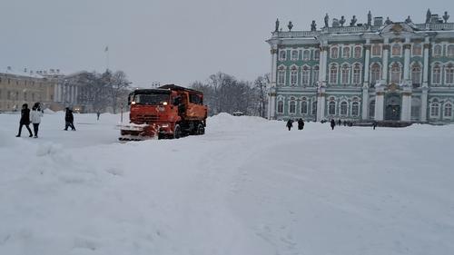 С улиц Петербурга вывезли 30 тысяч кубометров снега