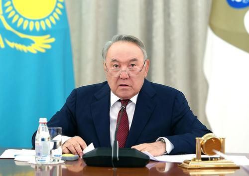 Назарбаев впервые публично признал наличие у него второй семьи