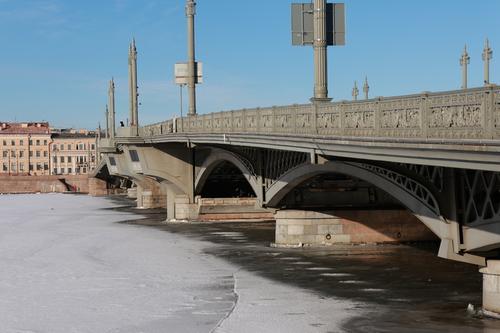 Три моста в Петербурге разведут «на бис» в ночь на 1 декабря