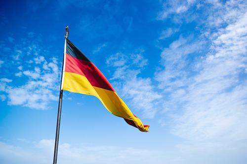 Германия стремится получить возможность участвовать в управлении будущими общеевропейскими ядерными силами 