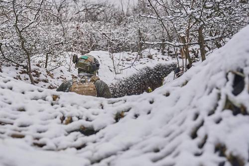 Представительство ДНР: Украинские войска выпустили кассетные снаряды по Горловке