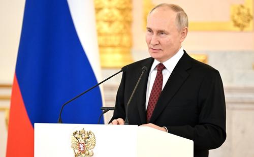 Песков о выдвижении Путина человеком года: роль президента РФ сложно переоценить