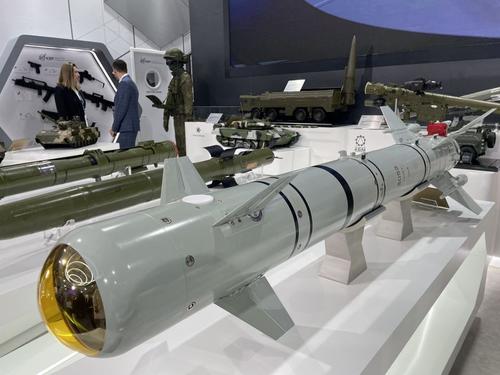 Российские корректируемые боеприпасы произвели фурор на оружейном салоне